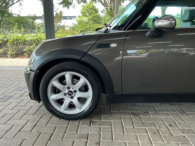 Mini - 2006 - 3-deurs - 1.6 cooper park lane - personenauto - afbeelding 16 van  26