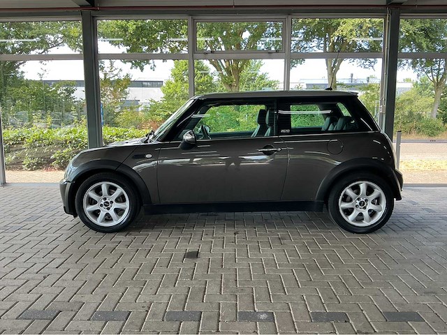 Mini - 2006 - 3-deurs - 1.6 cooper park lane - personenauto - afbeelding 17 van  26