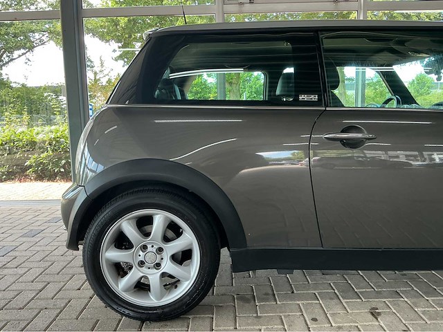 Mini - 2006 - 3-deurs - 1.6 cooper park lane - personenauto - afbeelding 18 van  26