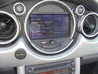 Mini - 2006 - cabrio - 1.6 cooper s - 60-nkj-9 - afbeelding 2 van  14