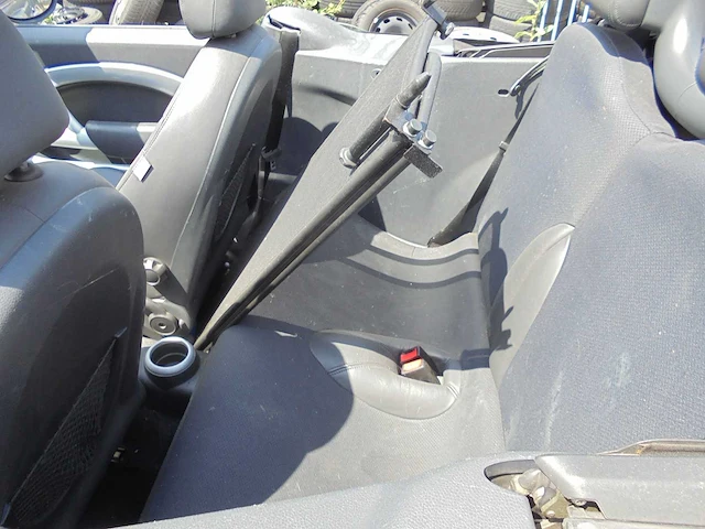 Mini - 2006 - cabrio - 1.6 cooper s - 60-nkj-9 - afbeelding 12 van  14
