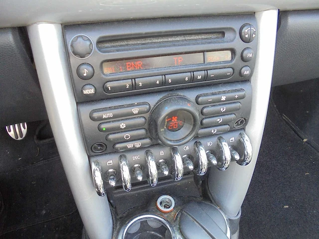 Mini - 2006 - cabrio - 1.6 cooper s - 60-nkj-9 - afbeelding 3 van  14