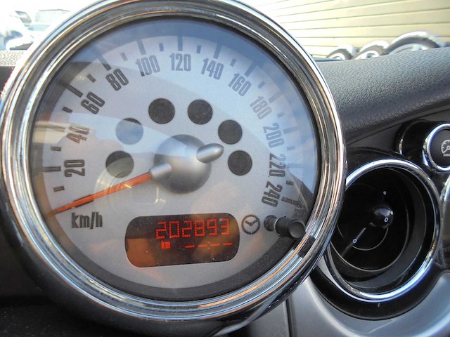 Mini - 2006 - mini cabrio - 1.6 cooper s - 60-nkj-9 - afbeelding 3 van  14