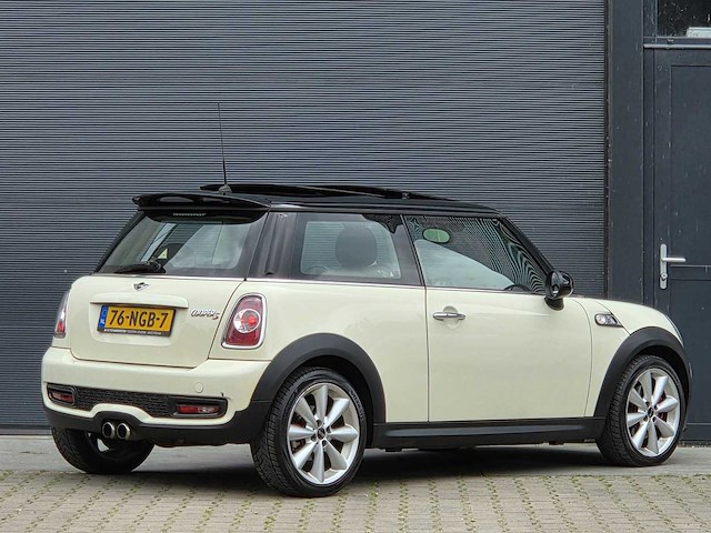 Mini - 2010 - 1.6 cooper s chili - 76-ngb-7 - afbeelding 24 van  28