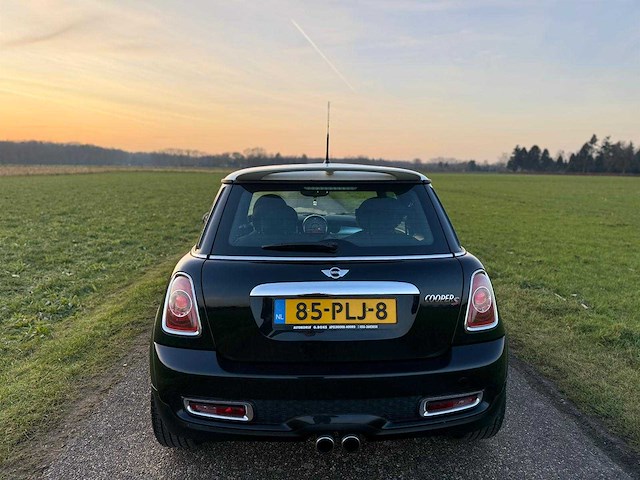 Mini - 2011 - mini - 1.6 cooper s chili - 85-plj-8 - afbeelding 12 van  15