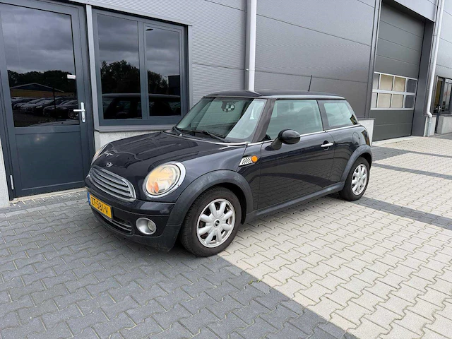 Mini - 3-deurs - 1.4 one - personenauto - 2008 - afbeelding 1 van  24