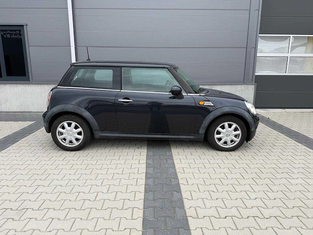 Mini - 3-deurs - 1.4 one - personenauto - 2008 - afbeelding 18 van  24
