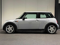 Mini - 3-deurs - 1.6 cooper chili - 25-gsb-8 - 2002 iaw - afbeelding 2 van  18