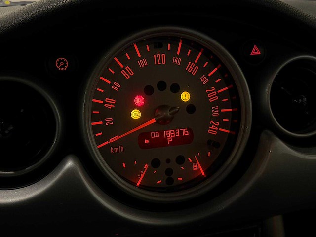 Mini - 3-deurs - 1.6 cooper chili - 25-gsb-8 - 2002 iaw - afbeelding 6 van  18