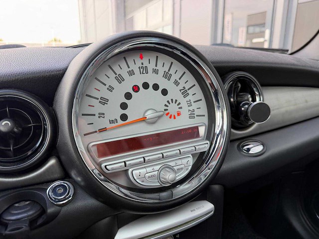 Mini - 3-deurs - 1.6 cooper s chili - personenauto - 2007 - afbeelding 10 van  25