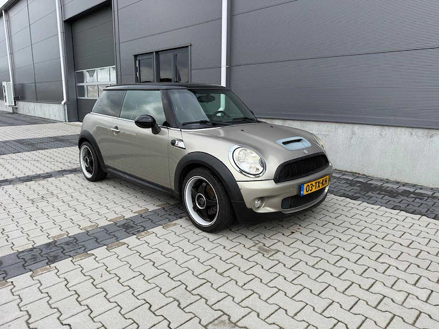 Mini - 3-deurs - 1.6 cooper s chili - personenauto - 2007 - afbeelding 21 van  25