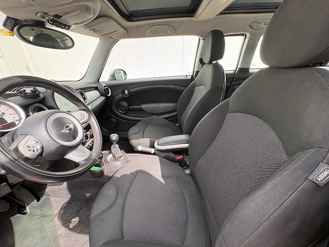 Mini - clubman - 1.6 cooper pepper - bedrijfswagen - afbeelding 2 van  3
