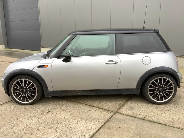 Mini - cooper - personenauto - afbeelding 13 van  19