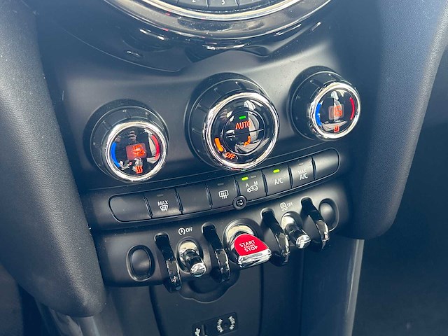 Mini - mini - 1.5 cooper business - car - 2016 - afbeelding 23 van  24