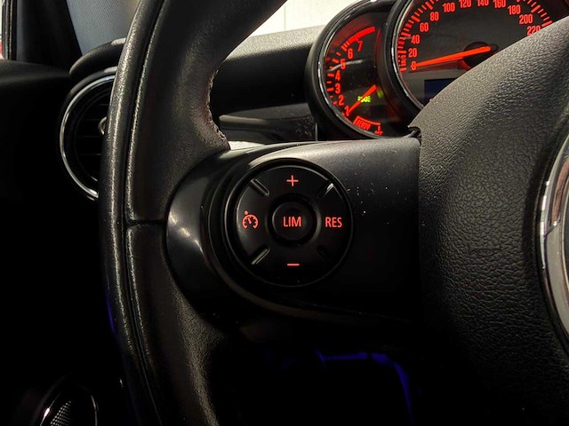 Mini - mini - 1.5 cpr 1st.born ed. - car - 2014|7-xpr-35|iaw - afbeelding 16 van  17