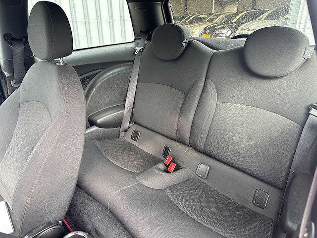 Mini - mini - 1.6 cooper s - car - 2010 - afbeelding 17 van  17