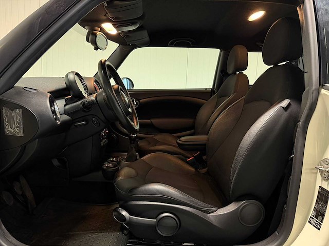 Mini - mini - 1.6 one chili 2013 nf-869-t iaw - afbeelding 2 van  18