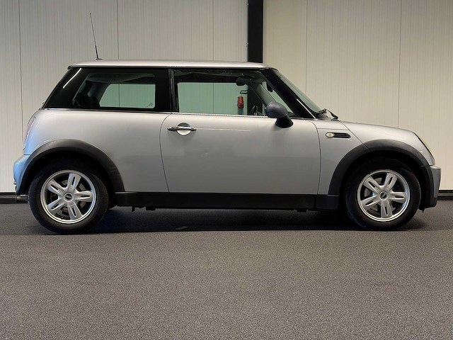 Mini - mini - 1.6 one pepper - car - 2005 96-rn-zv iaw - afbeelding 8 van  19