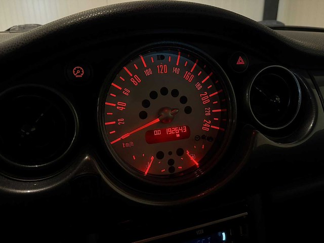 Mini - mini - 1.6 one pepper - car - 2005 96-rn-zv iaw - afbeelding 17 van  19