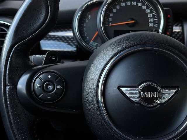 Mini - mini 2.0 cooper s | car | 2014 | j-383-fn | iaw - afbeelding 13 van  21