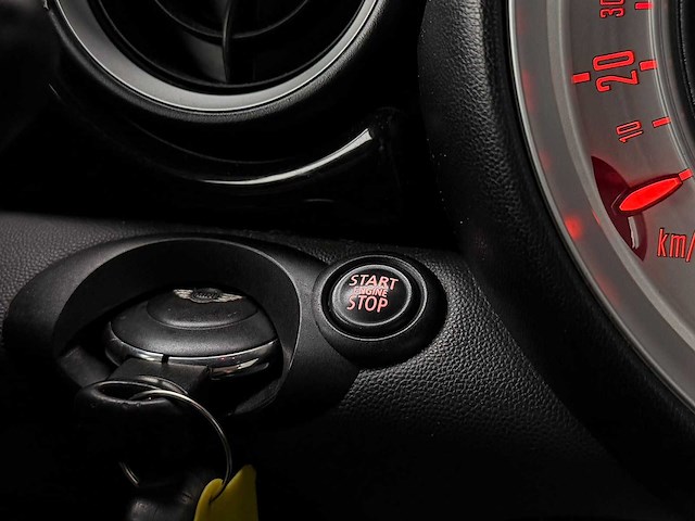Mini - mini cabrio - 1.6 cooper chili - car - 2010|92-pjl-4|iaw - afbeelding 2 van  18