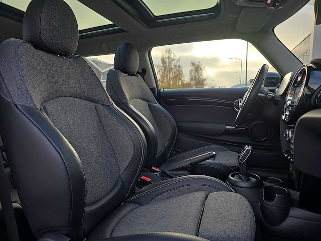 Mini 1.5 cooper business edition 2022 | p-539-jp - afbeelding 19 van  28