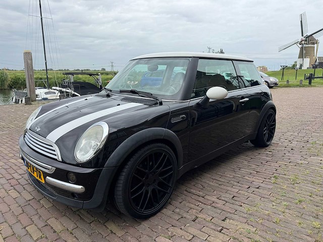Mini 1.6 cooper chili sport 30-lv-tr - afbeelding 1 van  1