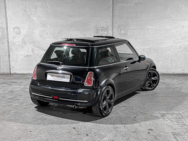 Mini 1.6 one pepper 90pk 2005, 20-rs-bz youngtimer - afbeelding 2 van  37