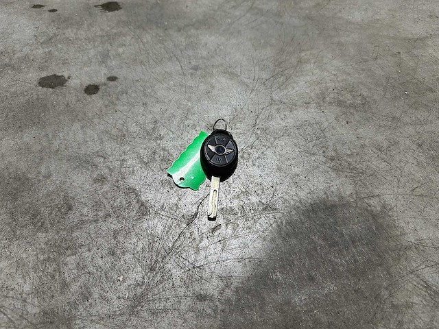 Mini 1.6 one pepper 90pk 2005, 20-rs-bz youngtimer - afbeelding 31 van  37