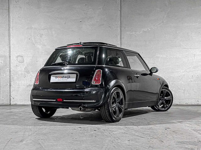 Mini 1.6 one pepper 90pk 2005, 20-rs-bz youngtimer - afbeelding 37 van  37
