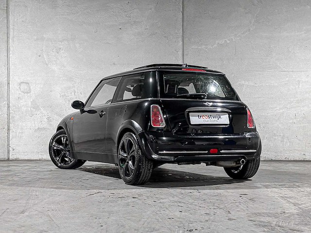 Mini 1.6 one pepper 90pk 2005, 20-rs-bz youngtimer - afbeelding 4 van  37