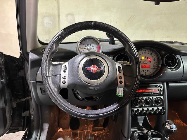Mini 1.6 one pepper 90pk 2005, 20-rs-bz youngtimer - afbeelding 8 van  37