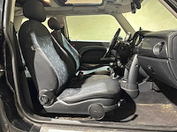 Mini 1.6 one pepper 90pk 2005, 20-rs-bz youngtimer - afbeelding 27 van  37