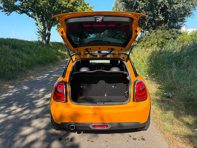 Mini 3-deurs 1.5 cooper first born edition* 8-xsn-63 - afbeelding 2 van  2