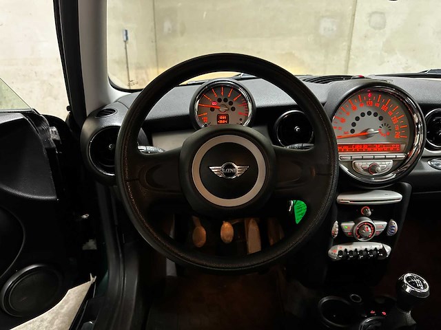 Mini 3-deurs 1.6 cooper 120pk 2008, 93-ldx-9 - afbeelding 31 van  43