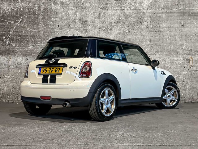 Mini 3-deurs 1.6 cooper chili 120pk 2008 (origineel-nl), 95-zf-bz - afbeelding 23 van  44