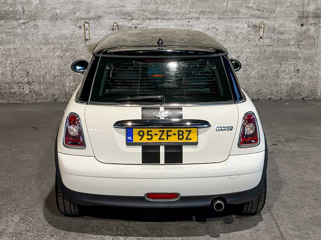 Mini 3-deurs 1.6 cooper chili 120pk 2008 (origineel-nl), 95-zf-bz - afbeelding 26 van  44
