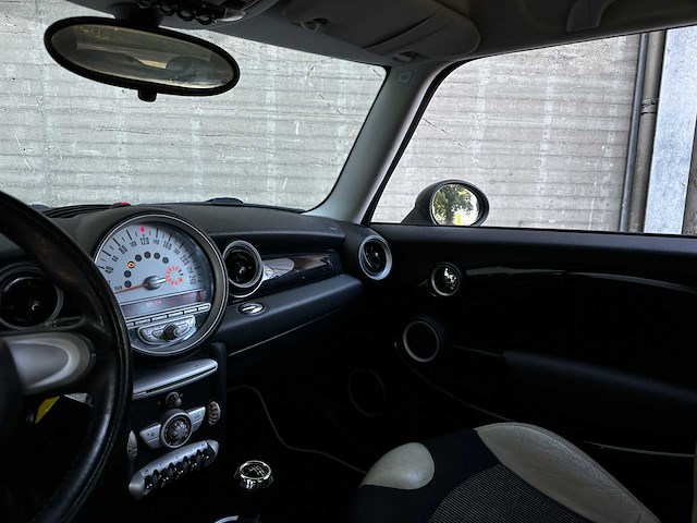 Mini 3-deurs 1.6 cooper chili 120pk 2008 (origineel-nl), 95-zf-bz - afbeelding 33 van  44