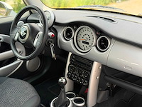 Mini 3-deurs 1.6 cooper pepper 70-lh-gn - afbeelding 9 van  13
