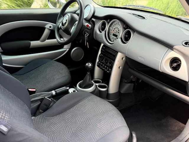 Mini 3-deurs 1.6 cooper pepper 70-lh-gn - afbeelding 11 van  13