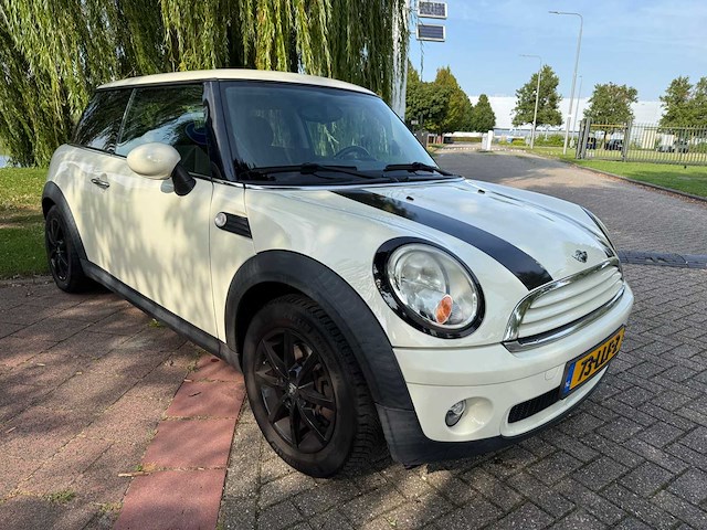Mini 3-deurs 1.6 one minimal. bns * 73-llf-2 - afbeelding 9 van  16