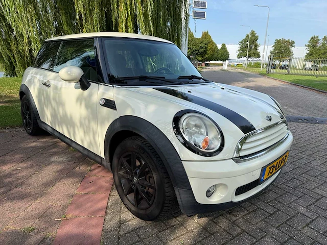 Mini 3-deurs 1.6 one minimal. bns * 73-llf-2 - afbeelding 9 van  16