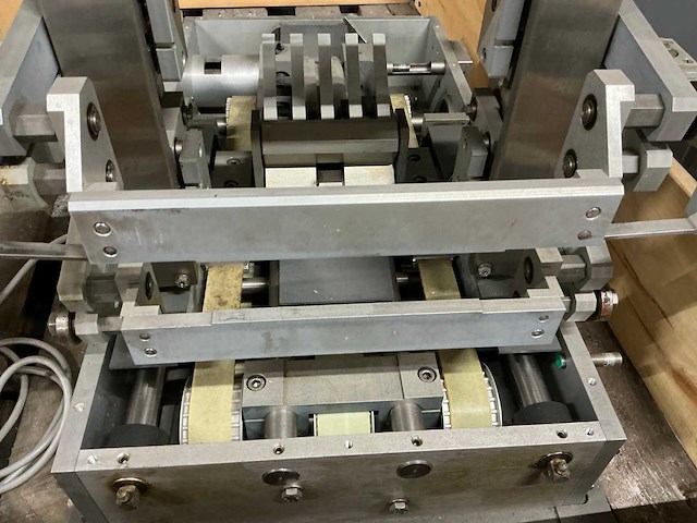 Mini adu verpakkingsmachine - afbeelding 4 van  6