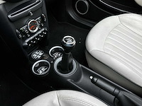 Mini cabrio 1.6 cooper s chili 161pk 2011 (83.694 km), r-420-dg - afbeelding 18 van  48