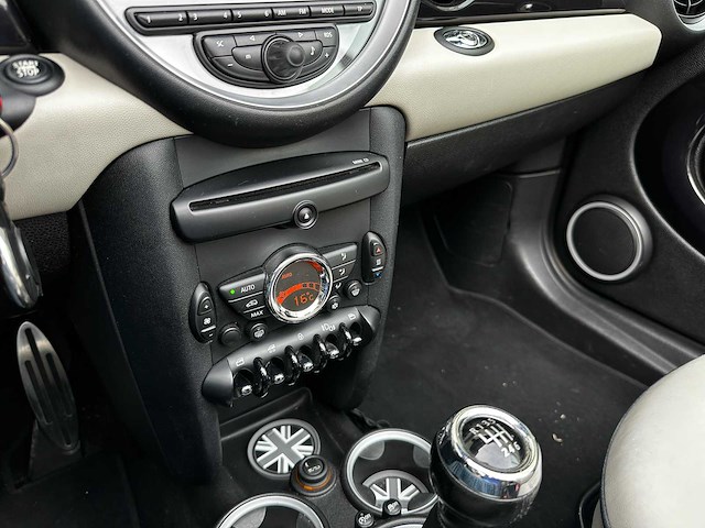 Mini cabrio 1.6 cooper s chili 161pk 2011, r-420-dg - afbeelding 18 van  35