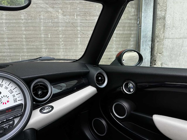 Mini cabrio 1.6 cooper s chili 161pk 2011, r-420-dg - afbeelding 19 van  35
