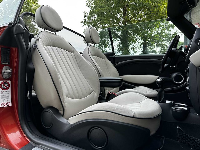 Mini cabrio 1.6 cooper s chili 161pk 2011, r-420-dg - afbeelding 26 van  35