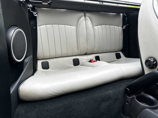 Mini cabrio 1.6 cooper s chili 161pk 2011, r-420-dg - afbeelding 27 van  35