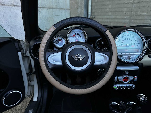 Mini cabrio 1.6 one 98pk 2010, kg-082-j - afbeelding 13 van  45
