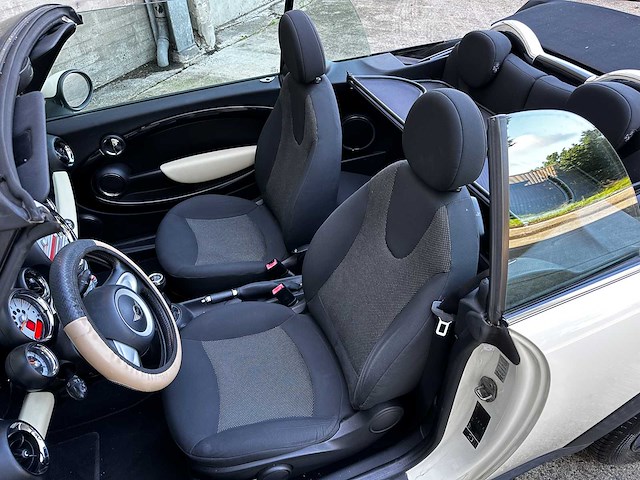 Mini cabrio 1.6 one 98pk 2010, kg-082-j - afbeelding 24 van  45